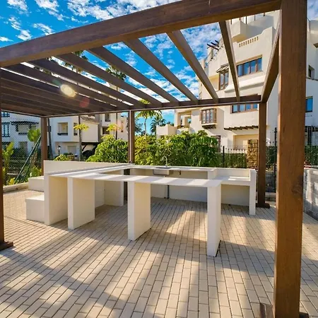 Apartment Beautiful Velaya Beachfront 2 Bedrooms Rdr496 *